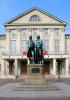 Nationaltheater Weimar mit Denkmal von Goethe und Schiller